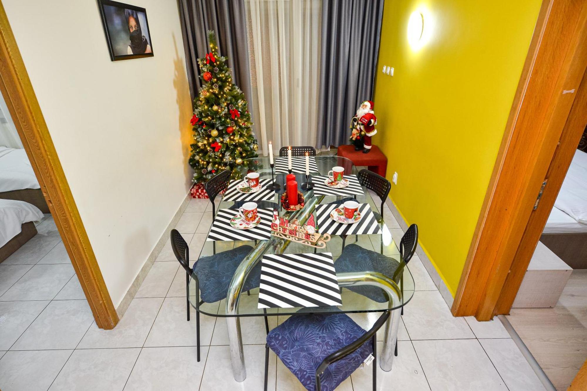 The Lincoln Suites - Central Shabbat Friendly Apartments Bucarest Esterno foto