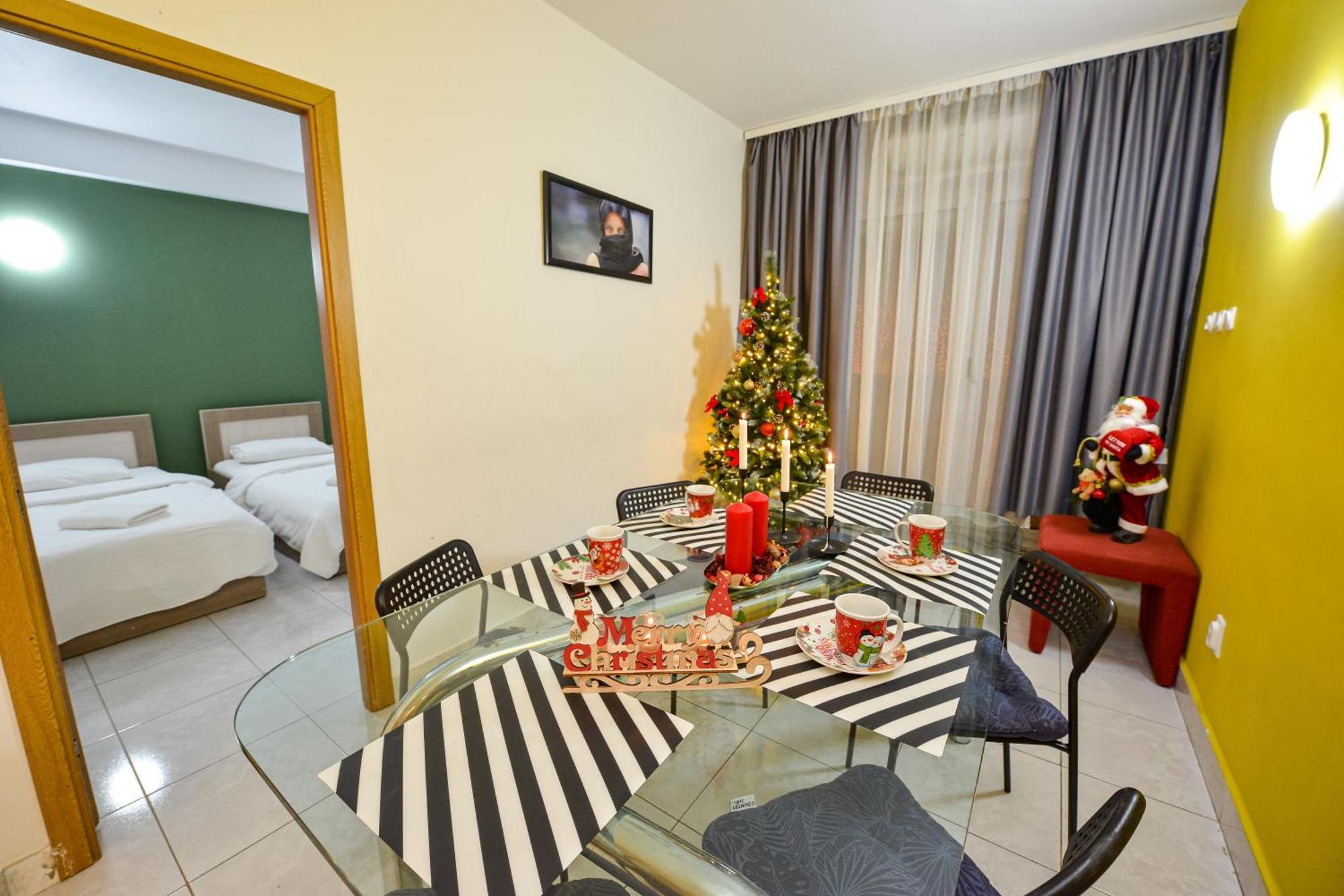 The Lincoln Suites - Central Shabbat Friendly Apartments Bucarest Esterno foto