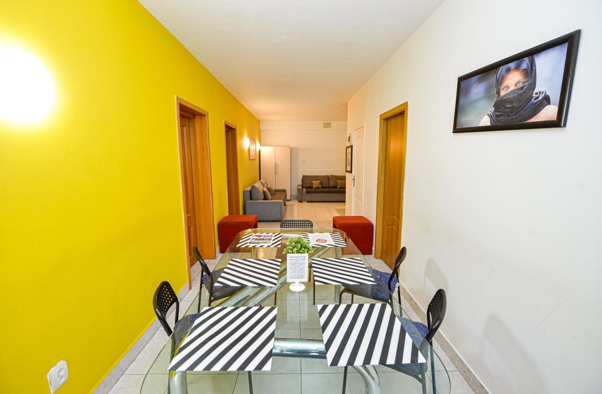 The Lincoln Suites - Central Shabbat Friendly Apartments Bucarest Esterno foto