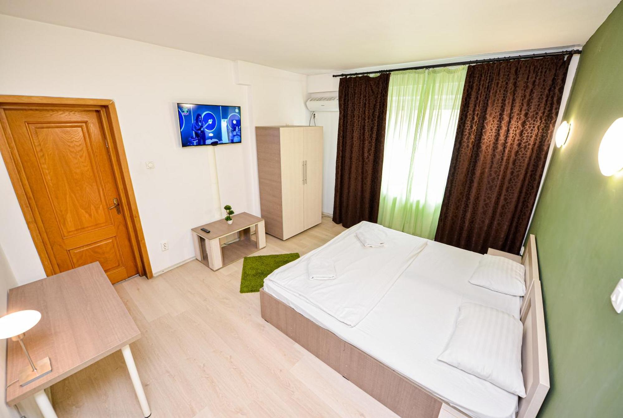 The Lincoln Suites - Central Shabbat Friendly Apartments Bucarest Esterno foto