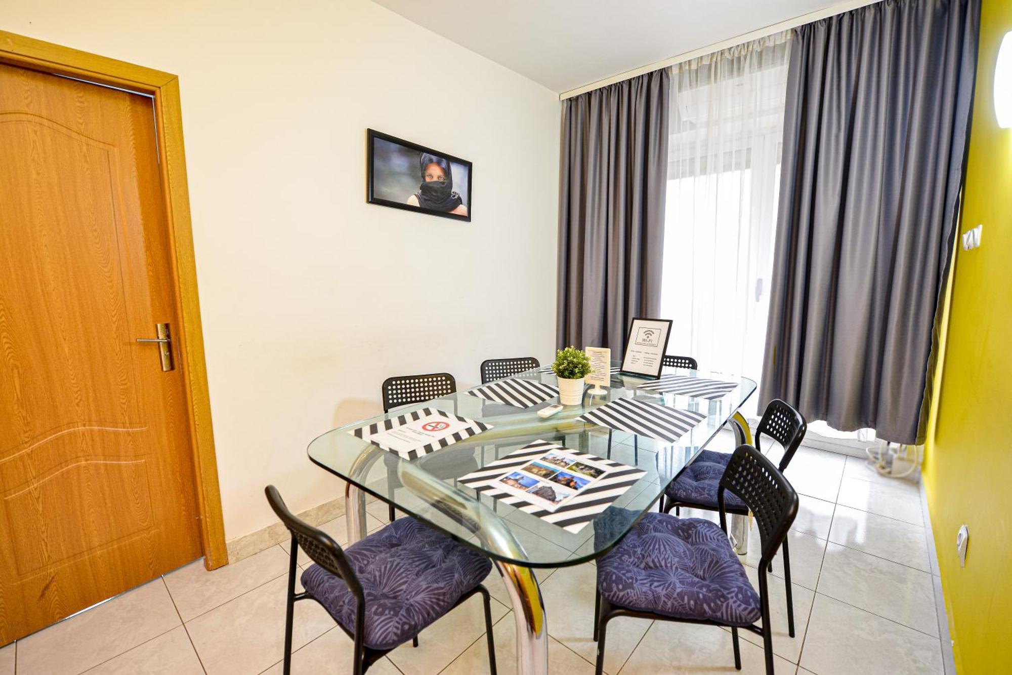 The Lincoln Suites - Central Shabbat Friendly Apartments Bucarest Esterno foto