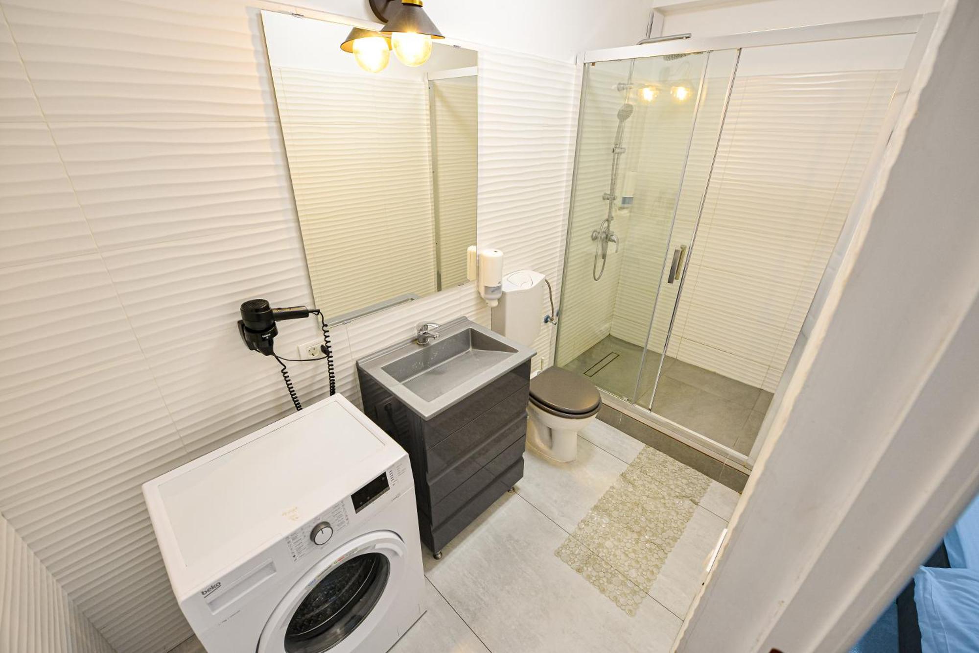 The Lincoln Suites - Central Shabbat Friendly Apartments Bucarest Esterno foto